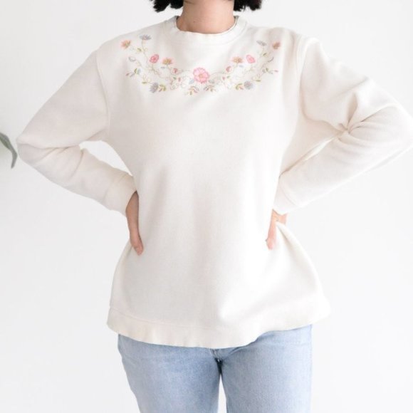 Vintage Cream Crewneck with  Floral Design Long Sleeve Sweater Grandmacore - Picture 2 of 10